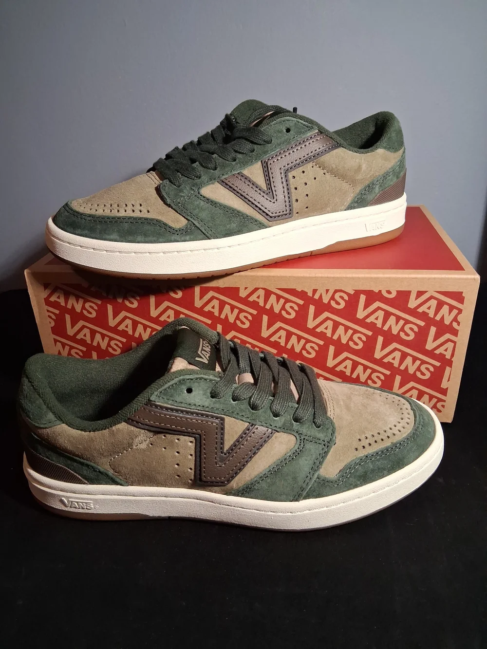 ​NEW Vans Lowland 2.0 Olive Green / Beige - Size 8 Women / 6.5 Men (24.5 cm)